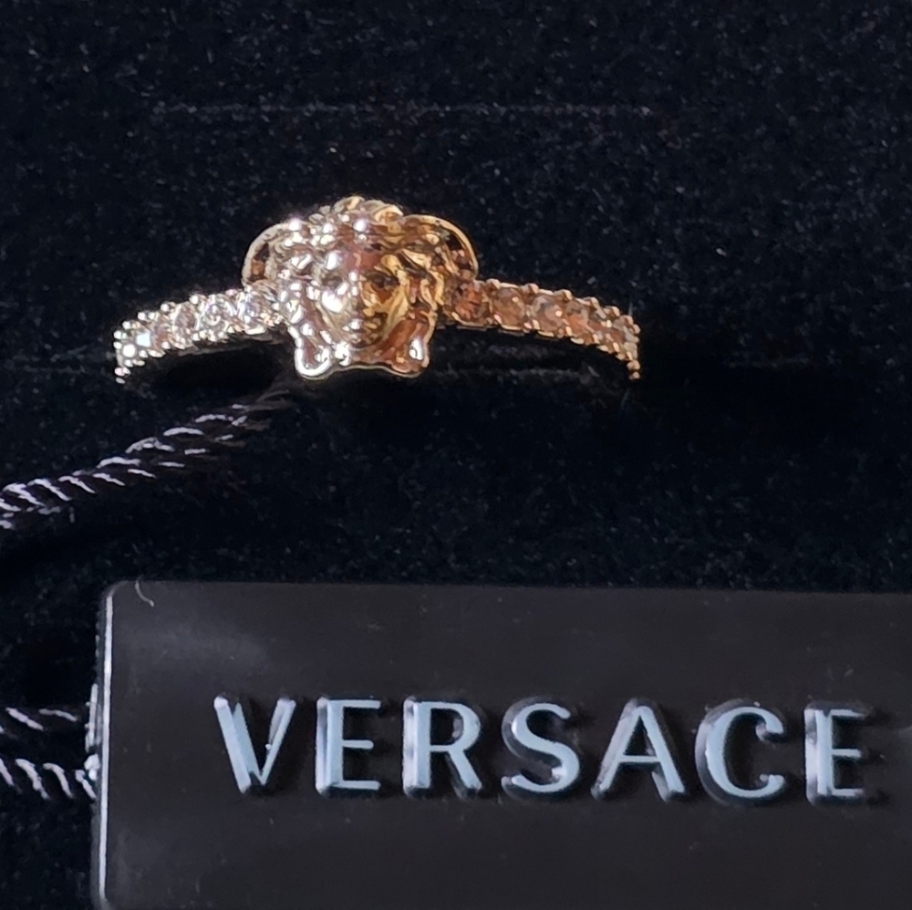 New La Medusa Crystal Ring Sz 25 (Us 11) Retails $295 Currently - Picture 1 of 8